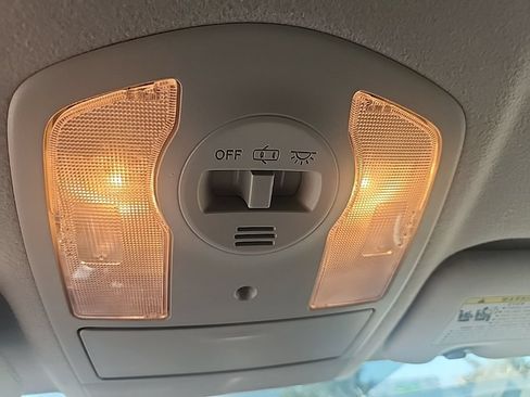 Used 2010 Toyota Prius Two FWD image 24