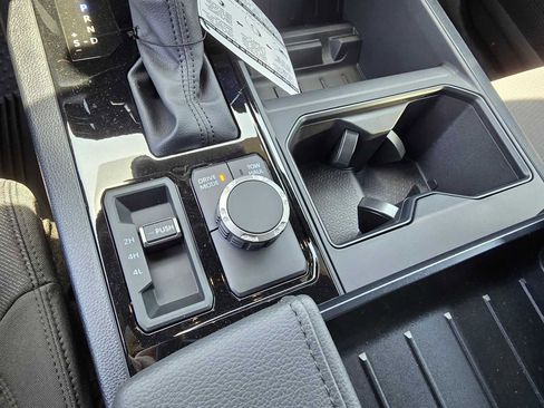 New 2025 Toyota Tundra SR5 AWD/4WD image 27