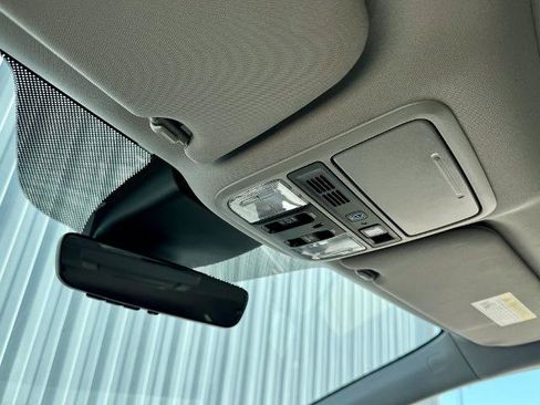 Used 2023 Honda Odyssey Touring image 37