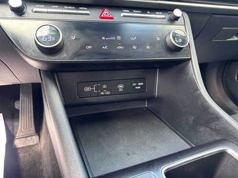 Used 2025 Hyundai Sonata SEL FWD image 31