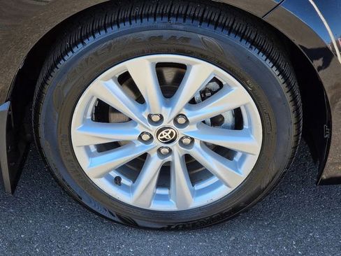 Used 2024 Toyota Corolla LE w/ LE Convenience Package image 9