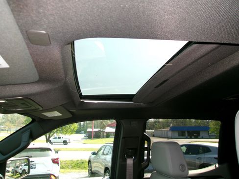 New 2026 Chevrolet Silverado 1500 LTZ w/ LTZ Premium Package image 13