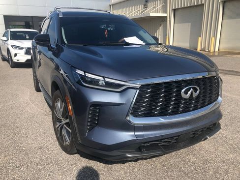 Used 2024 INFINITI QX60 Sensory AWD/4WD image 3