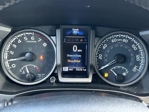 Used 2023 Toyota Tacoma TRD Off-Road w/ Technology Package AWD/4WD image 26