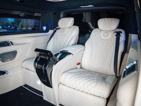 Used 2017 Mercedes-Benz Metris Passenger image 61