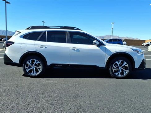 Certified 2022 Subaru Outback Limited image 8
