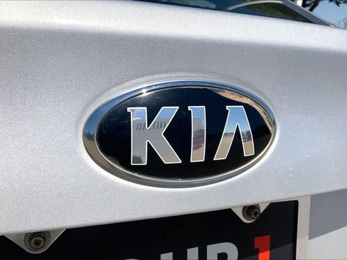 Used 2018 Kia Forte LX FWD image 10