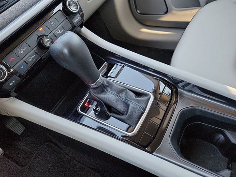 Used 2022 Jeep Compass Latitude image 12