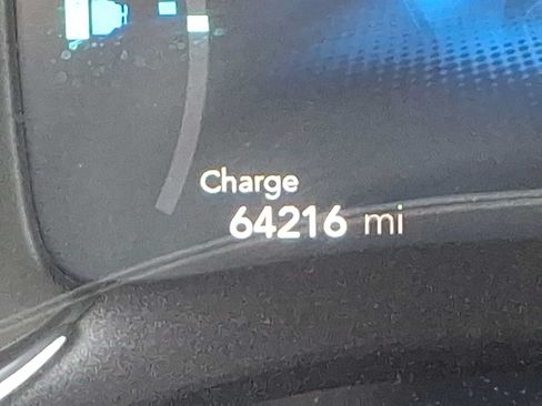 Used 2023 Chrysler Pacifica Touring-L FWD image 20