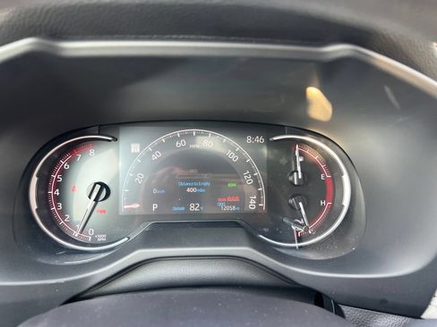 Used 2025 Toyota RAV4 XLE w/ Convenience Package FWD image 19