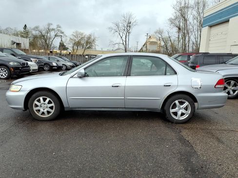 Used 2002 Honda Accord SE image 2