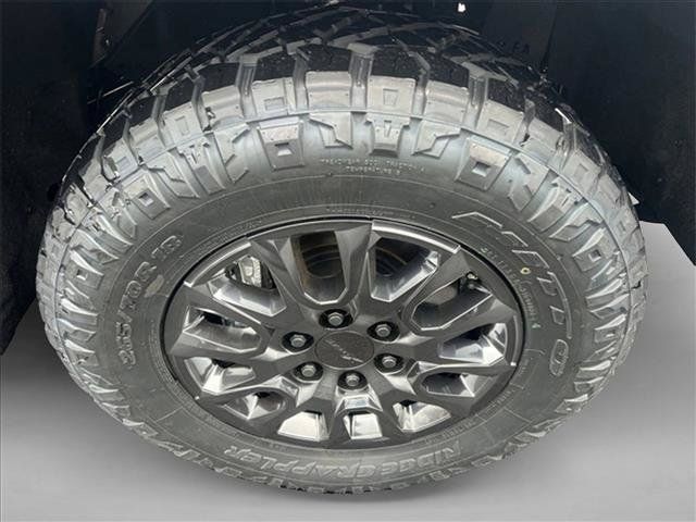 New 2025 Toyota Tundra Limited AWD/4WD image 12