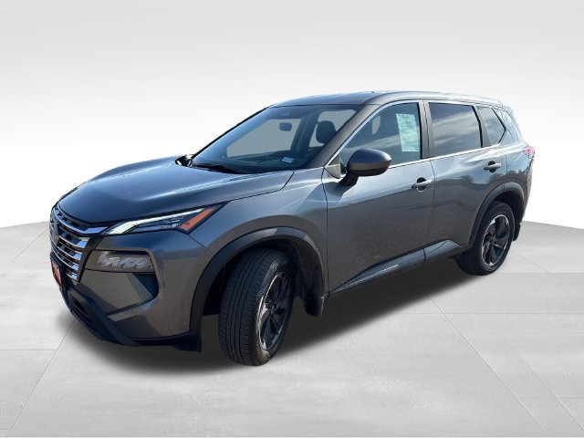 Certified 2026 Nissan Rogue SV FWD image 4