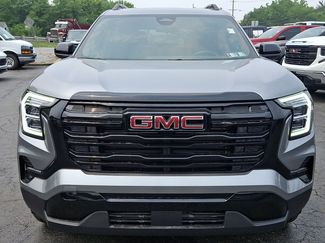Used 2026 GMC Terrain Elevation w/ Elevation Premium Package FWD video 2