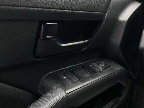 New 2025 Toyota Tacoma SR5 image 17