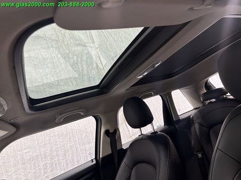 Used 2017 MINI Cooper 4-Door Hardtop image 29