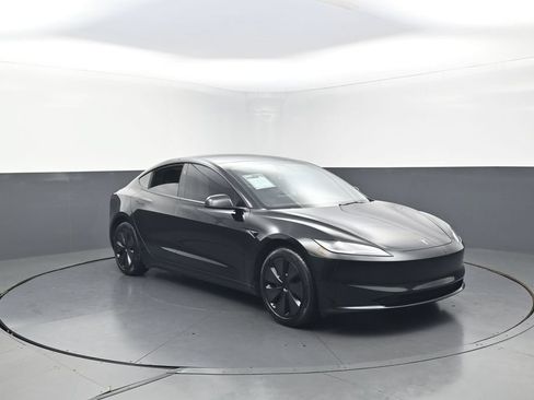 Used 2024 Tesla Model 3 Standard Range RWD image 5
