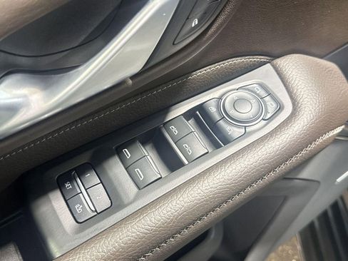 Used 2022 GMC Yukon Denali AWD/4WD image 16