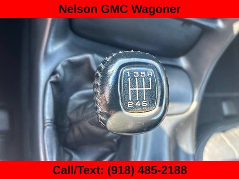 Used 2003 Chevrolet Corvette Coupe w/ Preferred Equipment Group RWD image 22