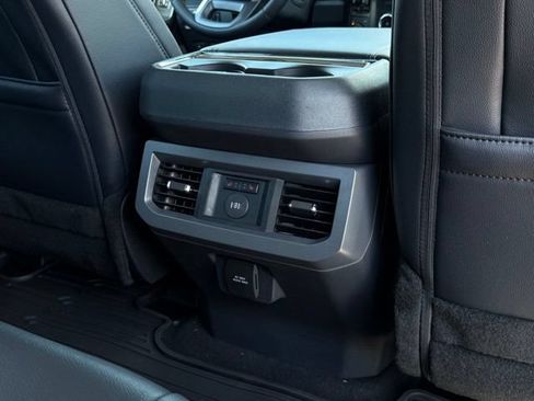 Used 2026 Ford F250 Lariat w/ Black Appearance Package AWD/4WD image 21