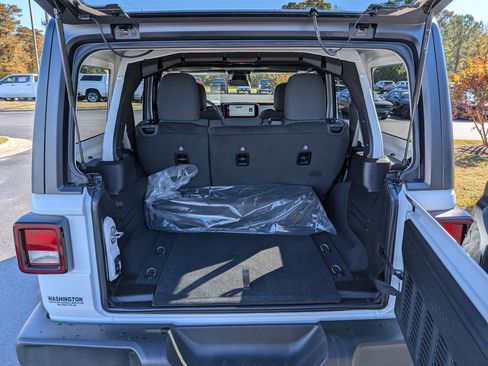 New 2026 Jeep Wrangler Unlimited Sport AWD/4WD image 25