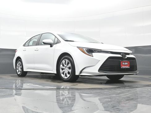 Used 2024 Toyota Corolla LE image 24