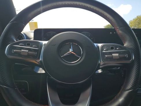 Used 2022 Mercedes-Benz GLA 250 GLA 250 image 13