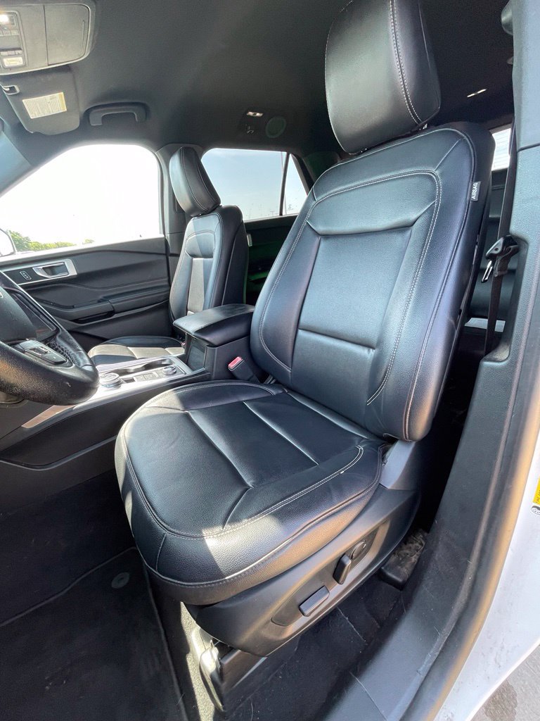 Used 2020 Ford Explorer XLT w/ Equipment Group 202A AWD/4WD image 10