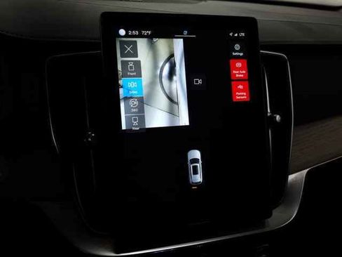 New 2025 Volvo XC90 T8 Plus w/ Protection Package Premier image 25