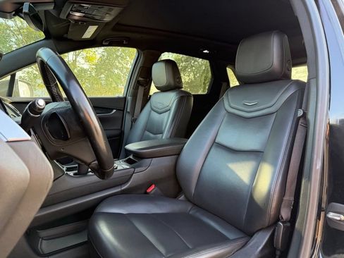 Used 2022 Cadillac XT5 Premium Luxury FWD image 10