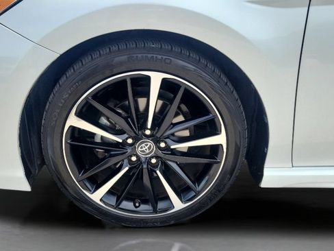 Used 2020 Toyota Camry XSE FWD image 28