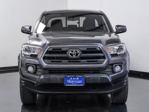 Used 2017 Toyota Tacoma SR5 image 5