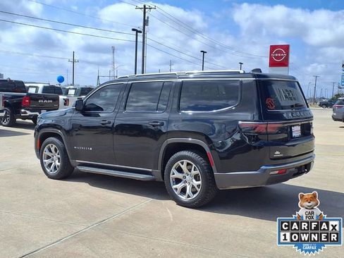 Used 2022 Jeep Wagoneer Series II AWD/4WD image 3