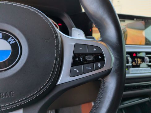 Used 2022 BMW X5 sDrive40i w/ M Sport Package RWD image 19