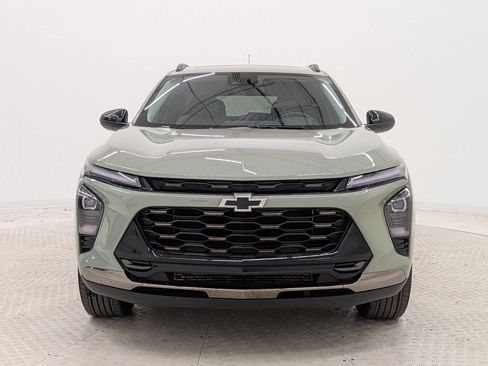 Used 2024 Chevrolet Trax ACTIV w/ Sunroof Package image 6