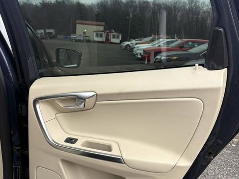 Used 2013 Volvo XC60 3.2 image 19