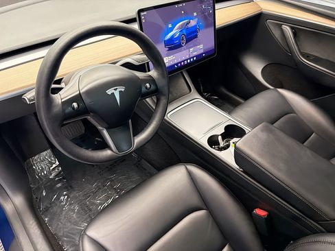 Used 2023 Tesla Model Y Long Range AWD/4WD image 7