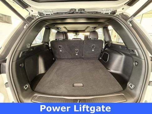 Used 2024 Jeep Grand Cherokee Limited 4xe w/ Luxury Tech Group II image 11