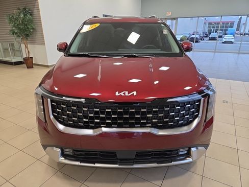 Used 2025 Kia Carnival SX image 4