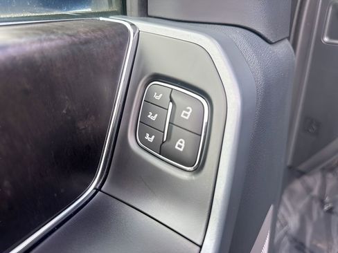 Used 2022 Ford F150 Lightning Lariat w/ Equipment Group 511A High image 11