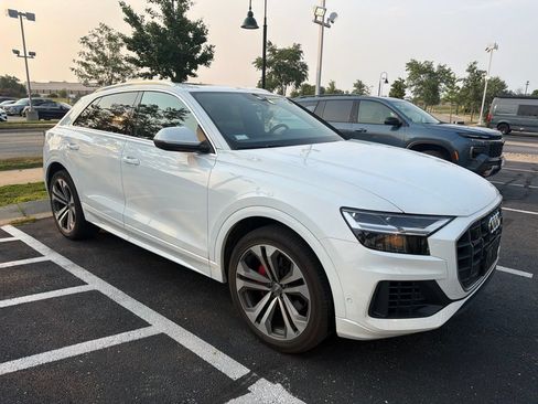 Used 2019 Audi Q8 Premium Plus w/ Premium Plus AWD/4WD image 3