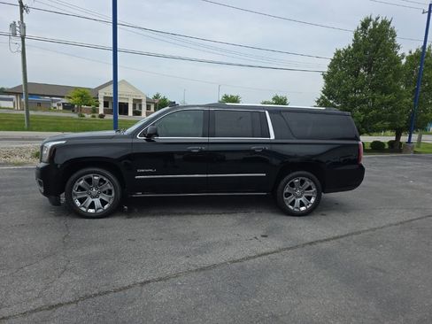 Used 2016 GMC Yukon XL Denali w/ Open Road Package AWD/4WD image 2
