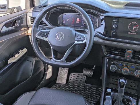 Used 2024 Volkswagen Taos SEL AWD/4WD image 17