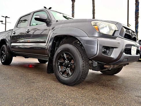 Used 2014 Toyota Tacoma PreRunner image 3
