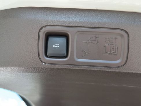 Certified 2024 Ford Expedition King Ranch RWD image 38