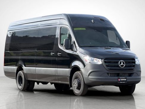 Used 2024 Mercedes-Benz Sprinter 3500 image 16