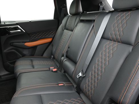 Used 2024 Mitsubishi Outlander SEL image 22