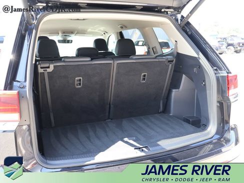 Used 2026 Volkswagen Atlas SE AWD/4WD image 15