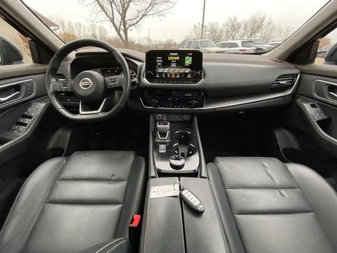 Used 2021 Nissan Rogue SL w/ Premium Package image 14