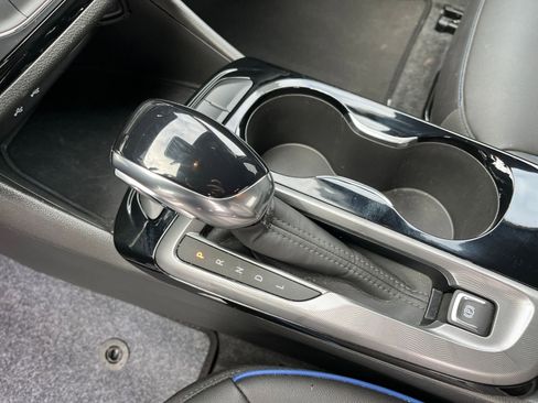 Used 2025 Buick Envista Sport Touring image 40